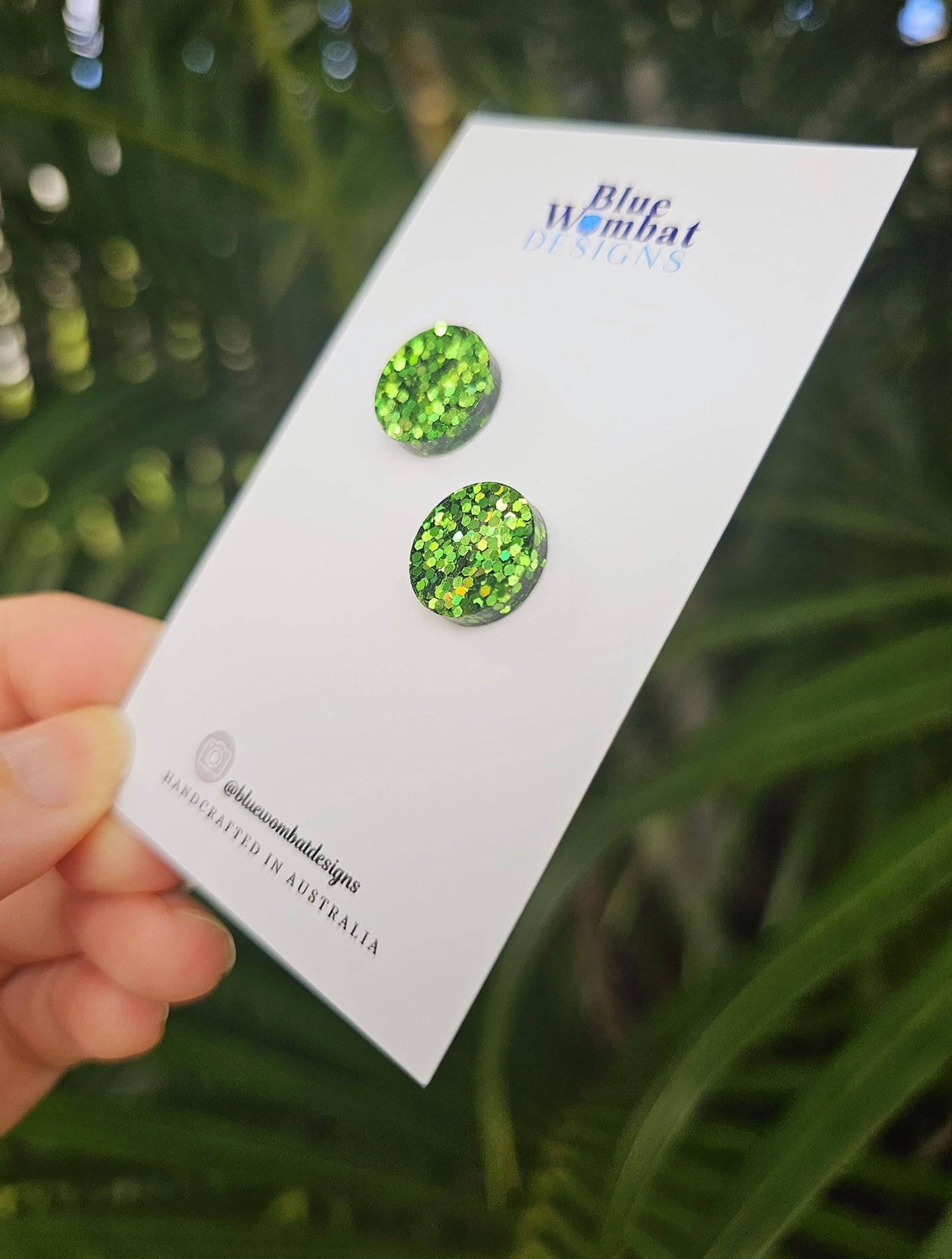 Small Sparkle Green Glitter Resin Studs 14mm