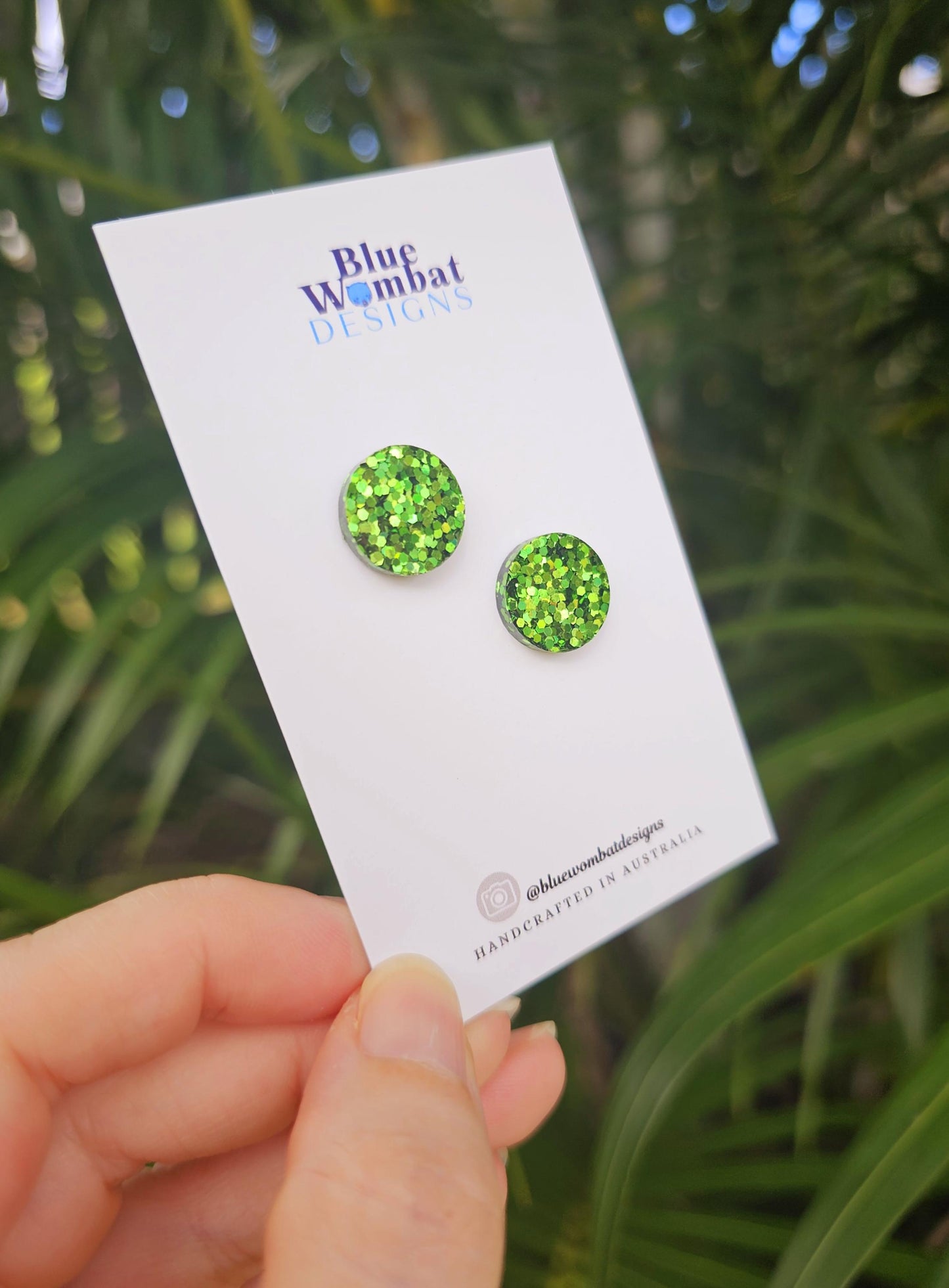 Small Sparkle Green Glitter Resin Studs 14mm